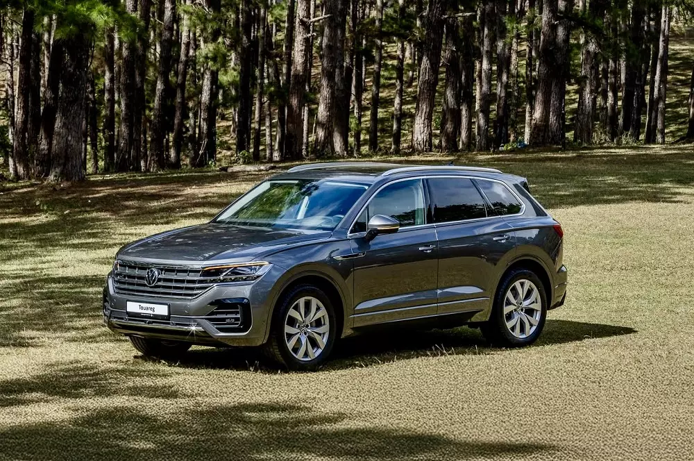 Touareg 2025 bản Elegance và Luxury vẫn giữ phom dáng cũ