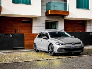 Golf 2.0 GTI - Xe đô thị hiệu năng cao