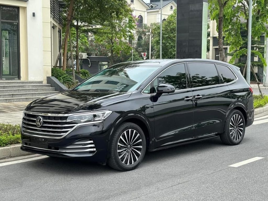 Volkswagen Viloran 2024 & 2025 - Phiên Bản Nào Đáng Mua Hơn 2 viloran black 9